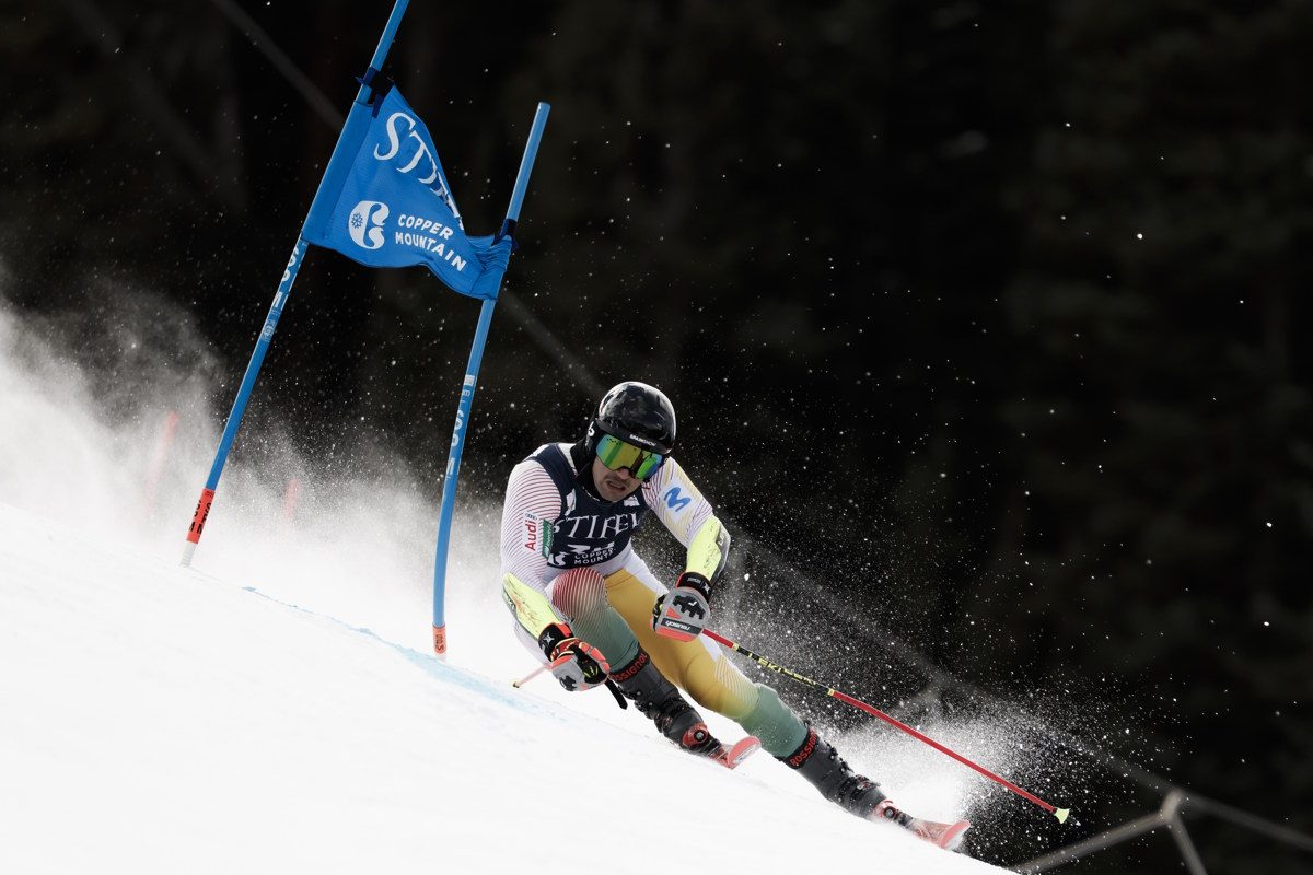 Albert Ortega esquiando en una prueba de Copa del Mundo FIS